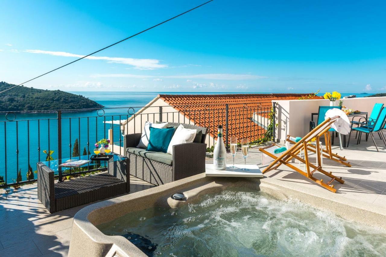 Sunshine With Hot Tub Apartament